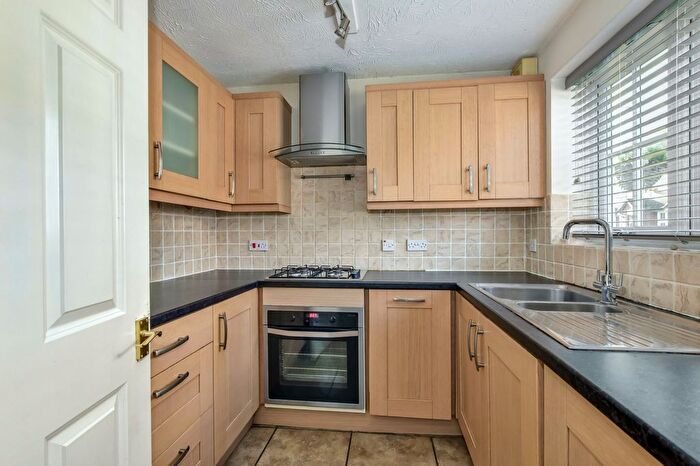 3 Bedroom End Of Terrace House For Sale In Harlech Road, Abbots Langley, WD5