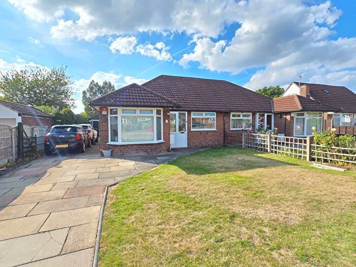 3 Bedroom Semi-Detached Bungalow For Sale In Wood Mount, Timperley, WA15