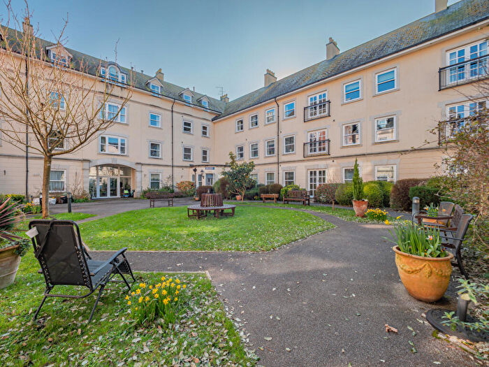 2 Bedroom Apartment For Sale In Dorchester, Dorset, DT1
