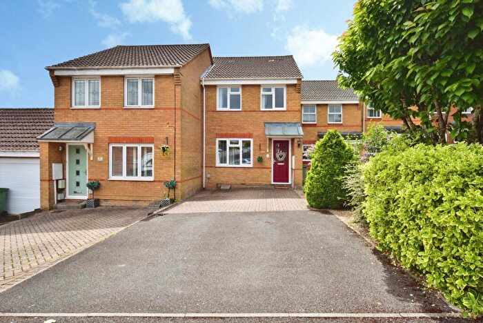 3 Bedroom Terraced House For Sale In Stadler Close, Allington, Maidstone, Kent, ME16