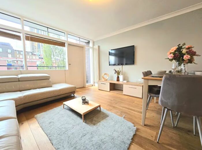 2 Bedroom Flat To Rent In Flat, Bayer House, Golden Lane Estate, London, EC1Y