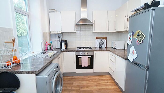 3 Bedroom Terraced House For Sale In Marlborough Road, Idle, Bradford, BD10