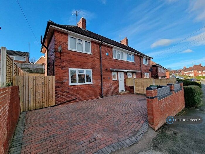 3 Bedroom Semi-Detached House To Rent In Broadlea Avenue, Leeds, LS13