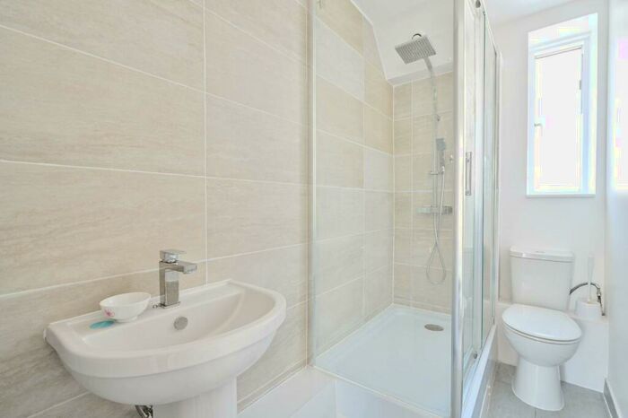 2 Bedroom Flat To Rent In Goldwell House, Denmark Hill, London, SE22