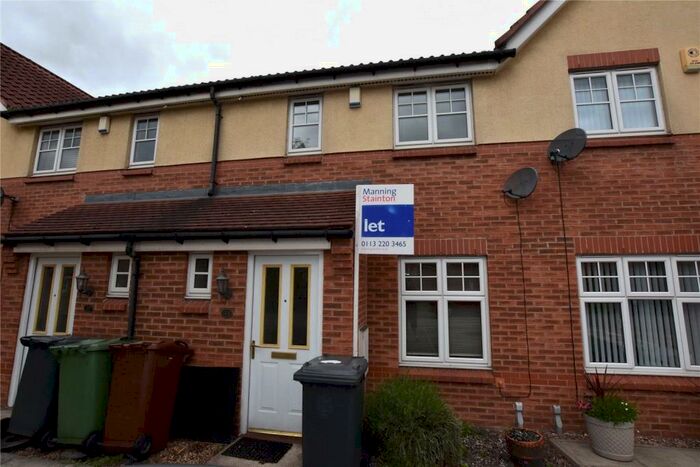 2 Bedroom Town House To Rent In Tavistock Park, Wortley, Leeds, West Yorkshire, LS12