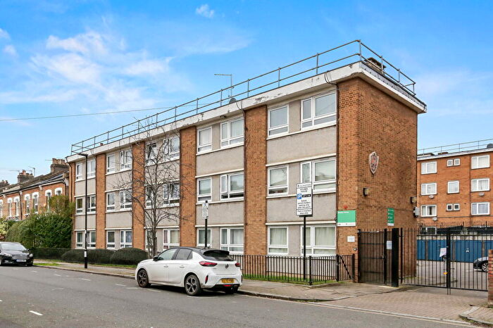 Studio For Sale In Corbyn Street, London, N4