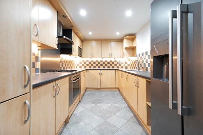 2 Bedroom Apartment To Rent In Wadbrook Street, KT1