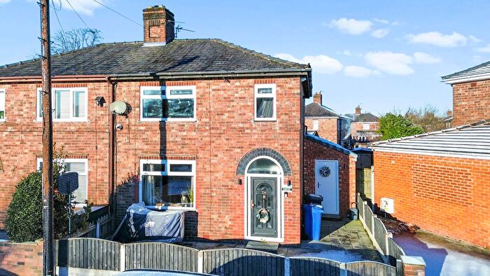 3 Bedroom Semi-Detached House For Sale In Paddington Bank, Warrington, WA1