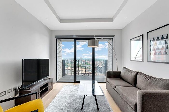 1 Bedroom Flat For Sale In Grantham House, Botanic Square, London City Island, E14