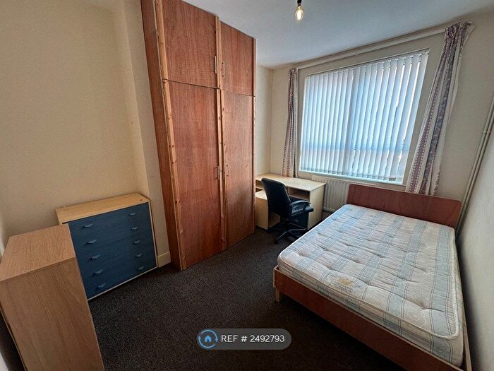 5 Bedroom Terraced House To Rent In Lytham Road, Leicester, LE2