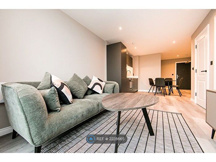 1 Bedroom Flat To Rent In Springwell Gardens, Leeds, LS12