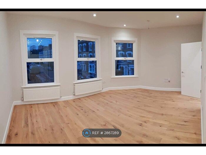 2 Bedroom Flat To Rent In Stroud Green, London, N4