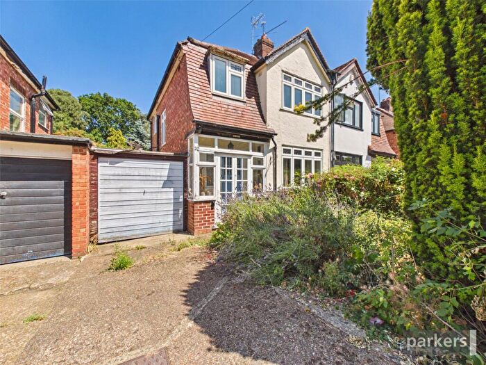 3 Bedroom Semi-Detached House For Sale In Shepherds House Lane, Earley, Reading, Berkshire, RG6