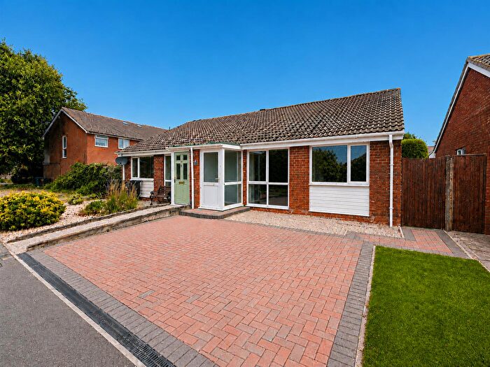 2 Bedroom Semi Detached House For Sale In Fell Drive, Lee-On-The-Solent, PO13