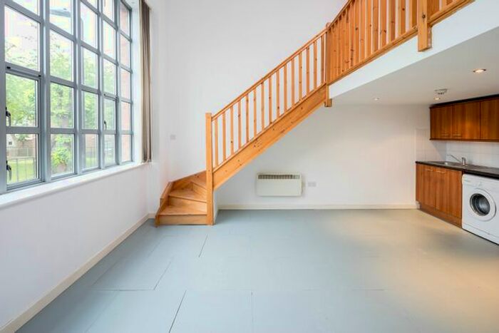 1 Bedroom Flat To Rent In Somerford Grove, Dalston, N16