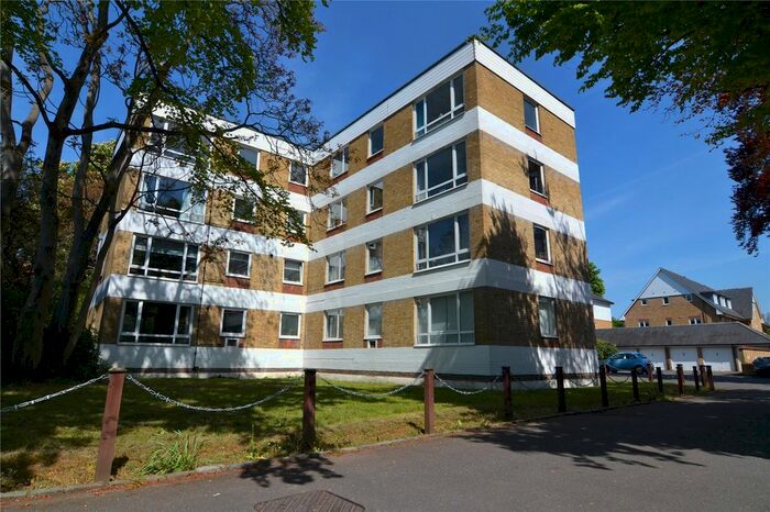 2 Bedroom Flat To Rent In Braemar House, Manor Road, Teddington, Middlesex, TW11
