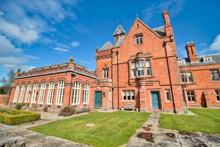 5 Bedroom Duplex To Rent In Vale Royal Drive, Whitegate, CW8