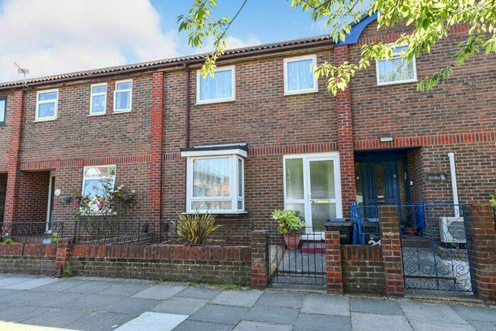 3 Bedroom Terraced House To Rent In Copnor Road, Copnor, PO3