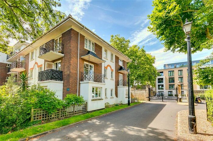 Property To Rent In Brompton Park Crescent, Fulham, SW6
