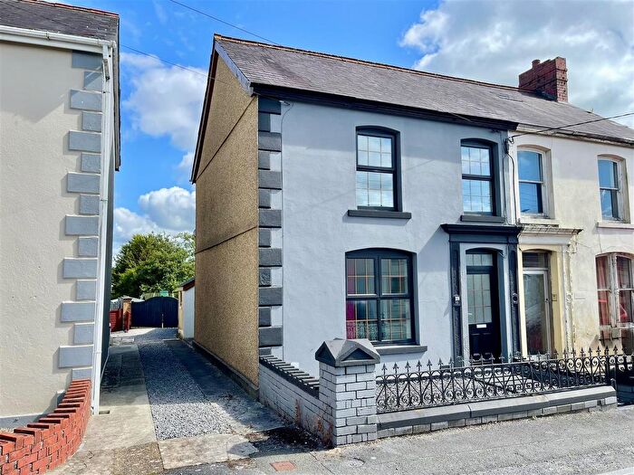 3 Bedroom Semi-Detached House For Sale In Cross Hands Road, Gorslas, Llanelli, SA14
