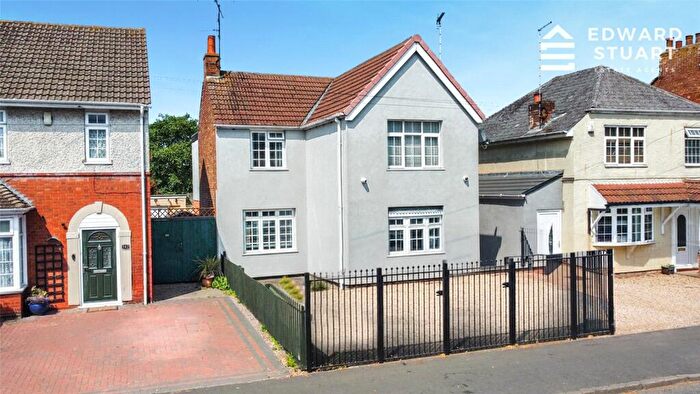 4 Bedroom Detached House For Sale In Mayors Walk, Peterborough, Cambridgeshire, PE3