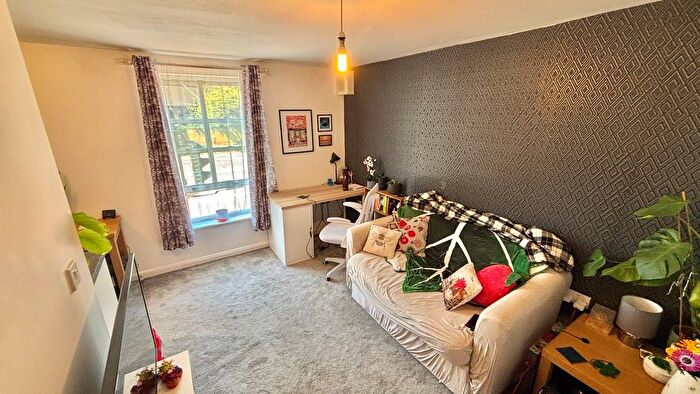 1 Bedroom Flat To Rent In Kingston Court, Taunton, TA2