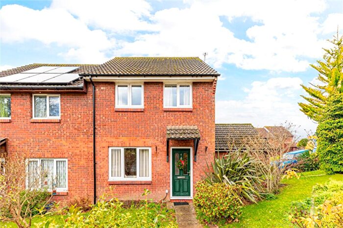 3 Bedroom Semi-Detached House For Sale In Elizabeth Drive, Devizes, Wiltshire, SN10