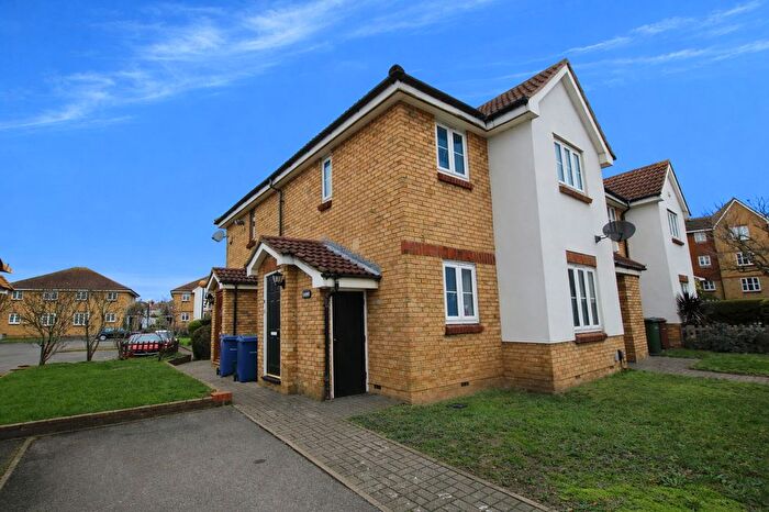 1 Bedroom Terraced House For Sale In Whitehall Lane, Grays, RM17