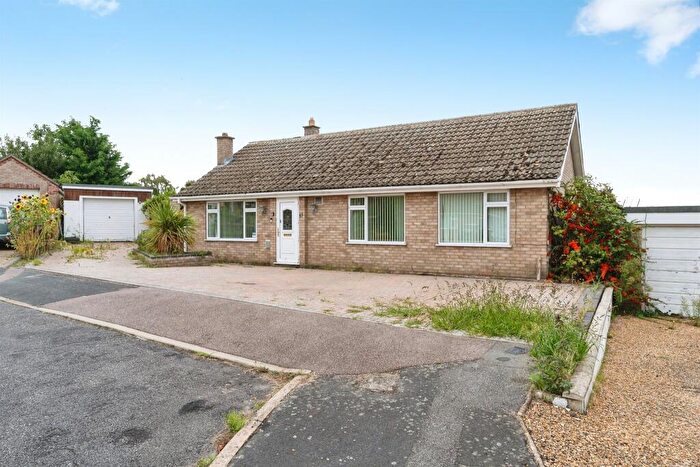 3 Bedroom Detached Bungalow For Sale In Hillside, Brandon, IP27