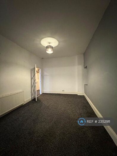 2 Bedroom Flat To Rent In Rawling Road, Gateshead, NE8