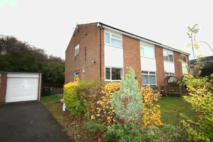 2 Bedroom Flat For Sale In Fryup Crescent, Guisborough, North Yorkshire, TS14