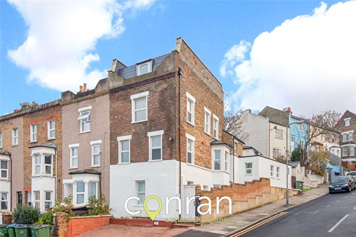 2 Bedroom Flat To Rent In Brookhill Road, London, SE18