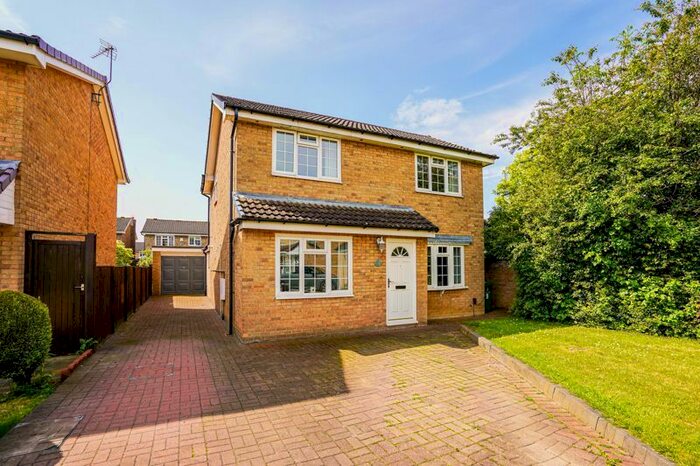 4 Bedroom Detached House For Sale In Kearsley Close, Stockton-On-Tees, TS16