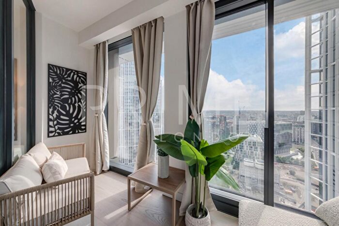 2 Bedroom Flat To Rent In River Park Tower, Nine Elms Lane, Nine Elms, SW8