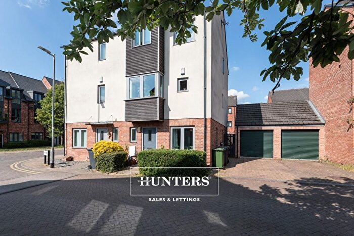 5 Bedroom Semi-Detached House To Rent In Davy Road, Allerton Bywater, WF10