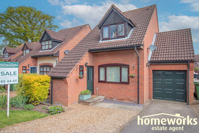 3 Bedroom Detached House For Sale In Rayners Way, Mattishall, Dereham, NR20