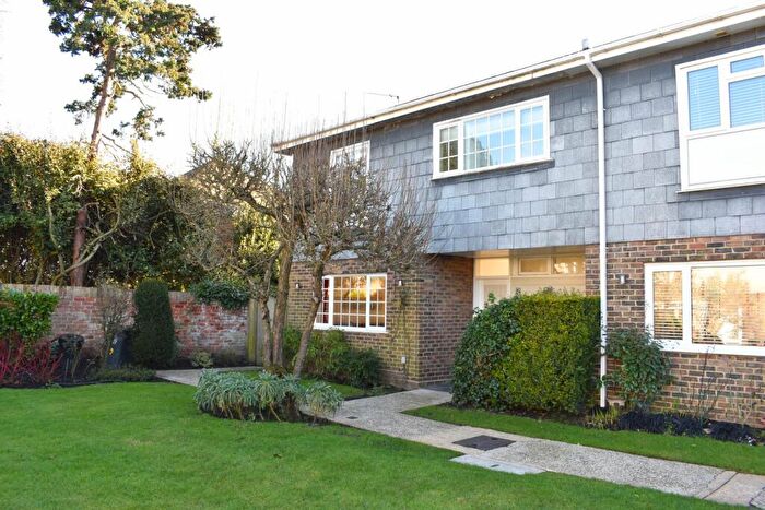 3 Bedroom End Of Terrace House To Rent In Angas Court, Weybridge, KT13