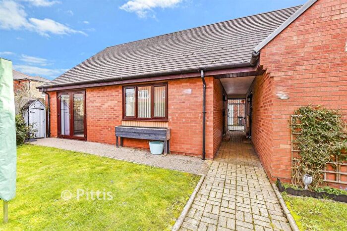 2 Bedroom Semi-Detached Bungalow For Sale In Trafalgar Road, Newport, Isle Of Wight, PO30