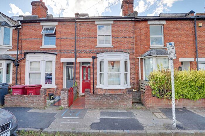2 Bedroom Terraced House For Sale In Queens Road, Caversham, RG4