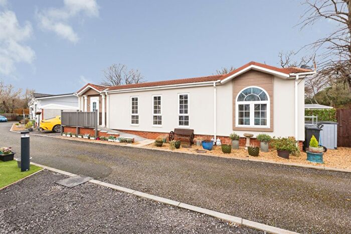 2 Bedroom Detached Bungalow For Sale In Kingsway Park, Warmley, Bristol, BS30