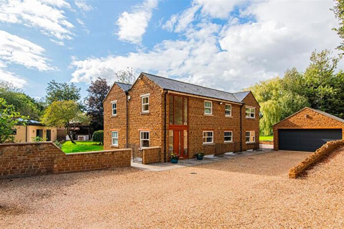 6 Bedroom Detached House For Sale In Howarth House, Orton, Northamptonshire, NN14
