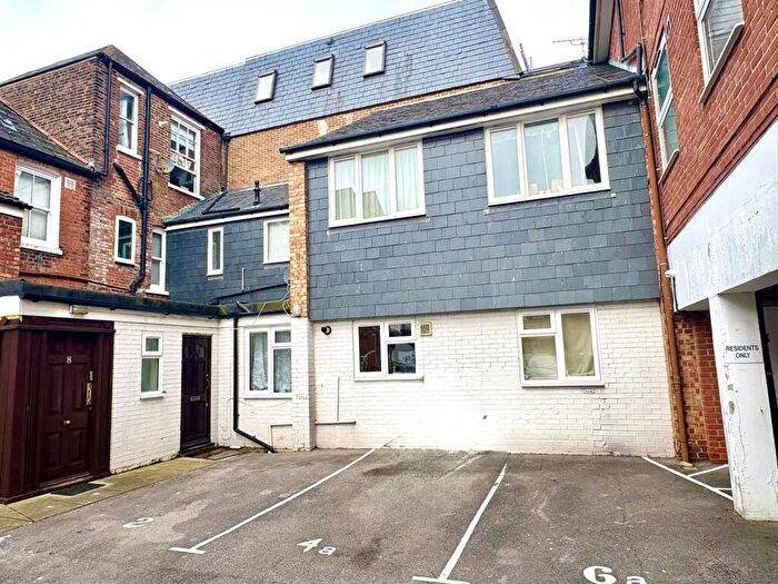 1 Bedroom Flat For Sale In Landport Street, Southsea, PO5
