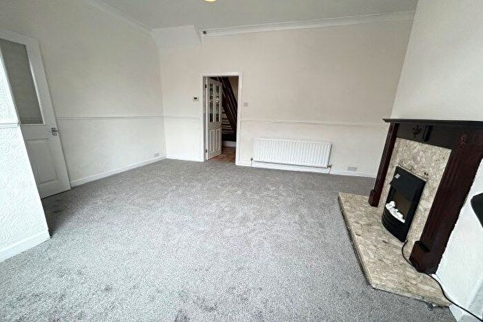 3 Bedroom Link Detached House To Rent In Swinton, Manchester, M27