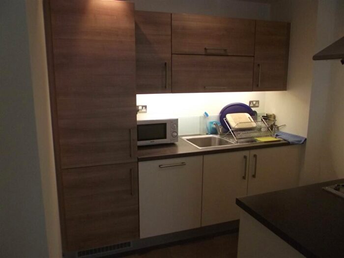 1 Bedroom Flat To Rent In Saunders Apartments, Bow, E3