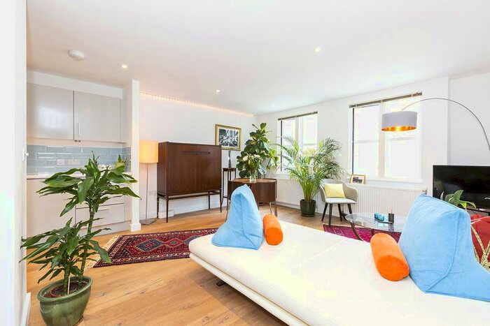 2 Bedroom Flat To Rent In Esther Anne Place, London, N1