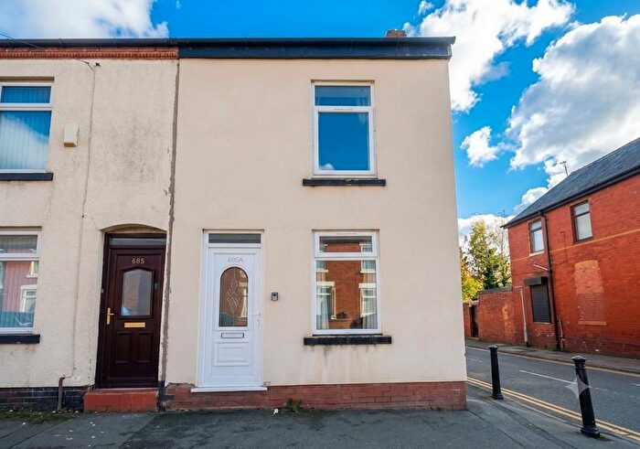 2 Bedroom Terraced House To Rent In Manchester Old Road, Middleton, M24
