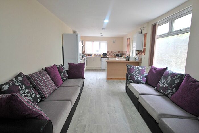 8 Bedroom Terraced House To Rent In Monthermer Road, Cathays, CF24