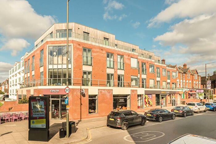 2 Bedroom Flat For Sale In Lambton Road, West Wimbledon, SW20