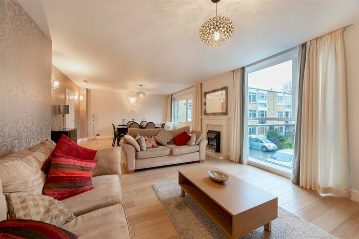 3 Bedroom Flat To Rent In Brookfield, Westfield, Gosforth, NE3