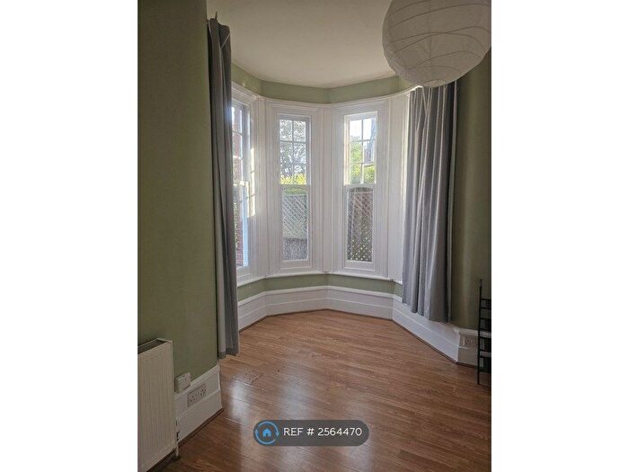1 Bedroom Flat To Rent In Dukes Avenue, London, N10